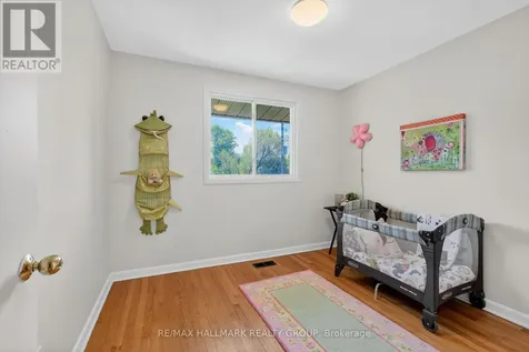 1286 Bonnie Crescent Ottawa ON K2C 2A2
