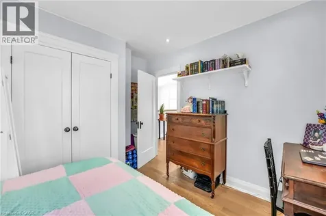 25 Park Street East Hamilton ON L9H 1C9