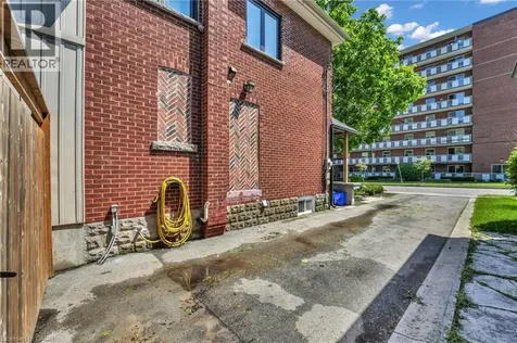 25 Park Street East Hamilton ON L9H 1C9