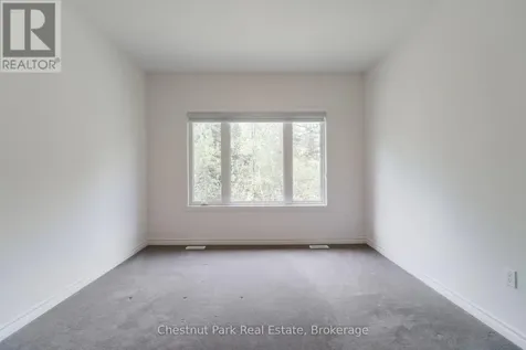 112 Sebastian Street Blue Mountains ON N0H 1J0