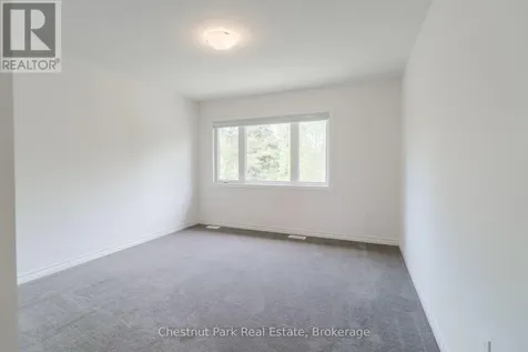 112 Sebastian Street Blue Mountains ON N0H 1J0