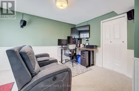 60 Elmsdale Drive Kitchener ON N2E 2G4