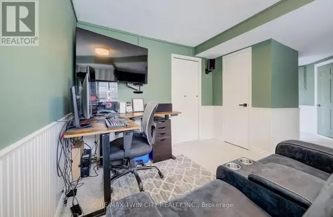 60 Elmsdale Drive Kitchener ON N2E 2G4
