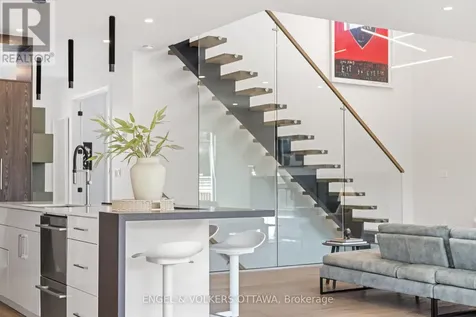 736 Sherbourne Road Ottawa ON K2A 3H5