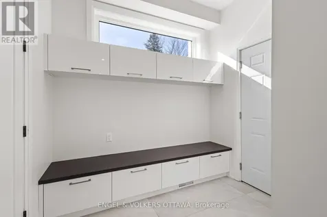 736 Sherbourne Road Ottawa ON K2A 3H5