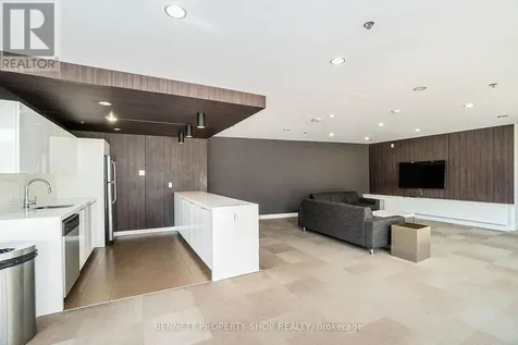 360 Mcleod Street Ottawa ON K2P 1A9
