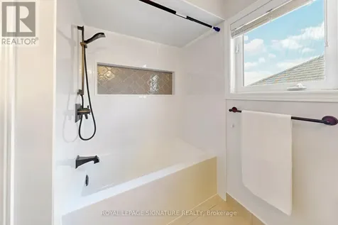 15 Evans Ridge Caledon (bolton North) ON L7E 2Z2