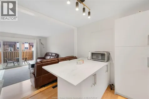 6384 Thornberry Crescent Windsor ON N8T 3A2