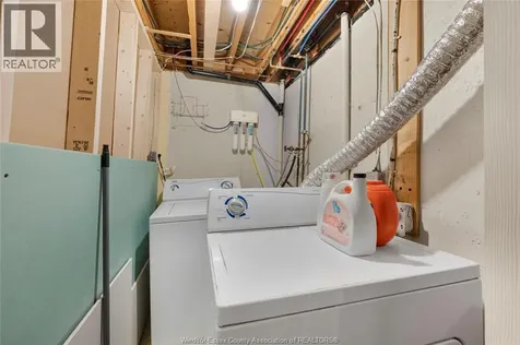 6384 Thornberry Crescent Windsor ON N8T 3A2