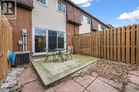 6384 Thornberry Crescent Windsor ON N8T 3A2