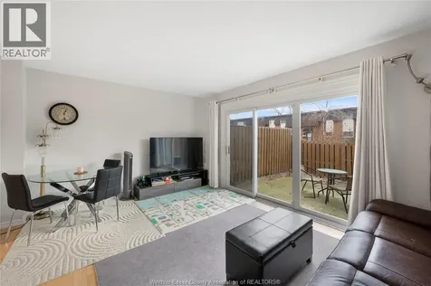 6384 Thornberry Crescent Windsor ON N8T 3A2