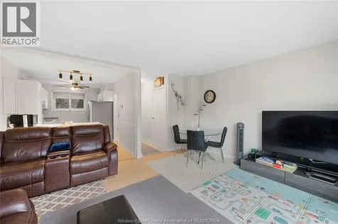 6384 Thornberry Crescent Windsor ON N8T 3A2