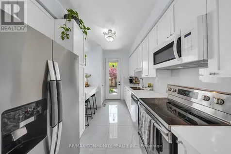 65 White's Hill Avenue Markham (cornell) ON L6B 1C2
