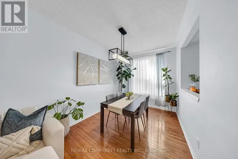 65 White's Hill Avenue Markham (cornell) ON L6B 1C2