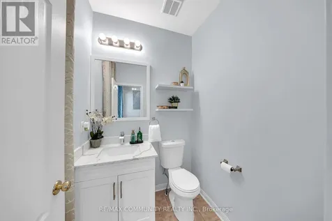 65 White's Hill Avenue Markham (cornell) ON L6B 1C2