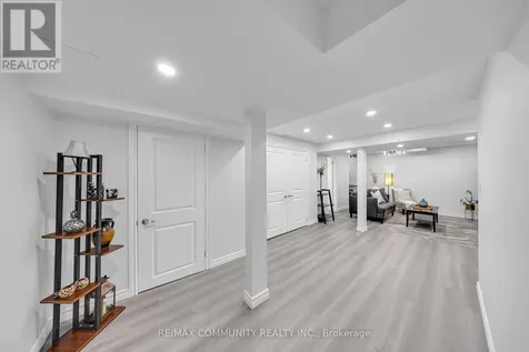 65 White's Hill Avenue Markham (cornell) ON L6B 1C2