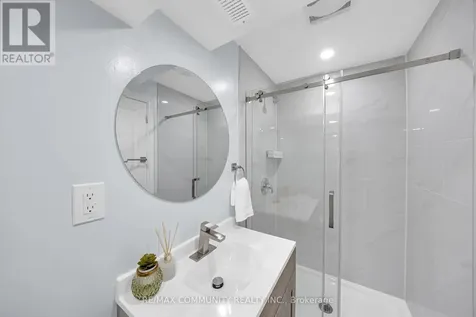 65 White's Hill Avenue Markham (cornell) ON L6B 1C2