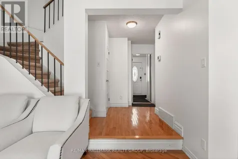 1769 Bromont Way Ottawa ON K1C 5K1