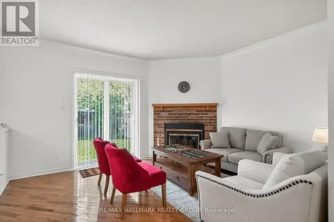 1769 Bromont Way Ottawa ON K1C 5K1
