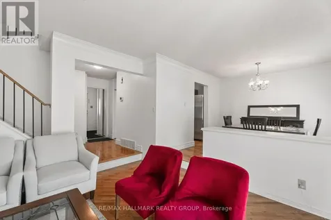 1769 Bromont Way Ottawa ON K1C 5K1