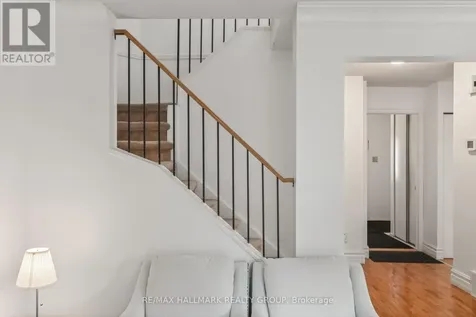 1769 Bromont Way Ottawa ON K1C 5K1