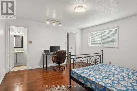 1769 Bromont Way Ottawa ON K1C 5K1