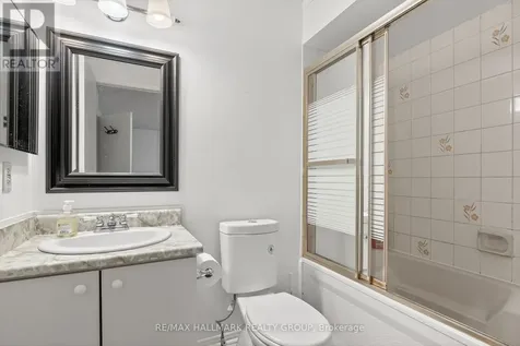1769 Bromont Way Ottawa ON K1C 5K1