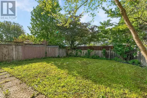 1769 Bromont Way Ottawa ON K1C 5K1