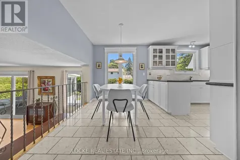 33 Eastpark Drive Ottawa ON K1B 3Z6