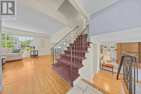 33 Eastpark Drive Ottawa ON K1B 3Z6