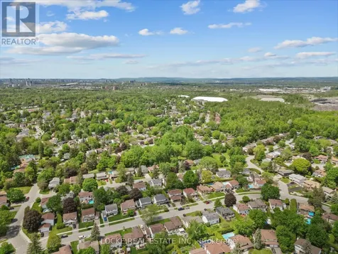 33 Eastpark Drive Ottawa ON K1B 3Z6
