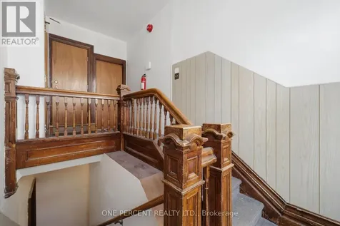 305 Central Avenue London East (east F) ON N6B 2C9