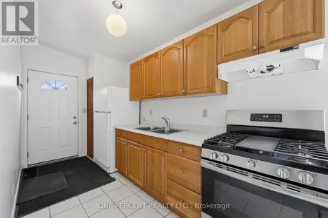 305 Central Avenue London East (east F) ON N6B 2C9