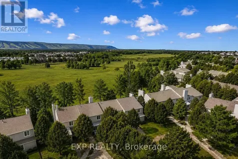 576 Oxbow Crescent Collingwood ON L9Y 5B4