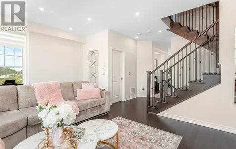 428 Tim Manley Avenue Caledon ON L7C 4M1