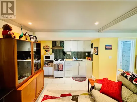 21 Oakside Drive Uxbridge ON L9P 2A4