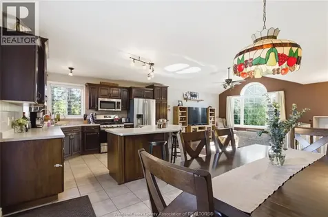 416 Lillian Lane Lakeshore ON N0R 1A0