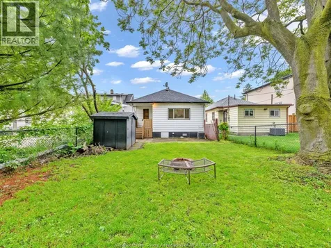 990 Campbell Avenue Windsor ON N9B 2J2