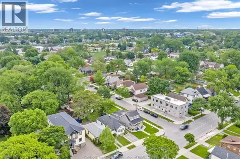 990 Campbell Avenue Windsor ON N9B 2J2