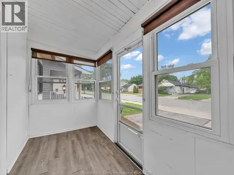 990 Campbell Avenue Windsor ON N9B 2J2