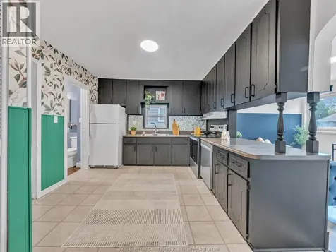 990 Campbell Avenue Windsor ON N9B 2J2