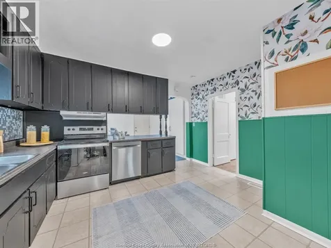 990 Campbell Avenue Windsor ON N9B 2J2