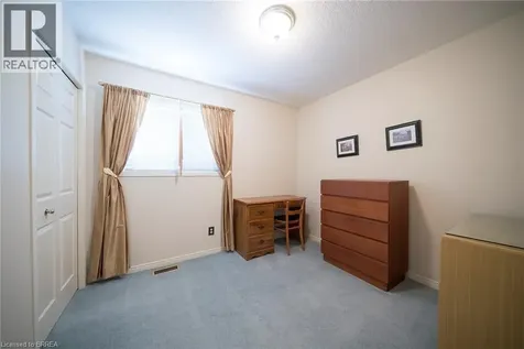 23 Trillium Way Brantford ON N3R 7T7