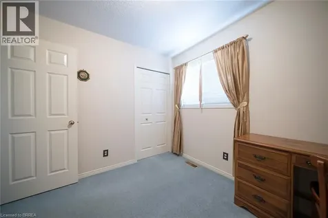 23 Trillium Way Brantford ON N3R 7T7