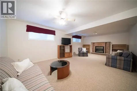 23 Trillium Way Brantford ON N3R 7T7