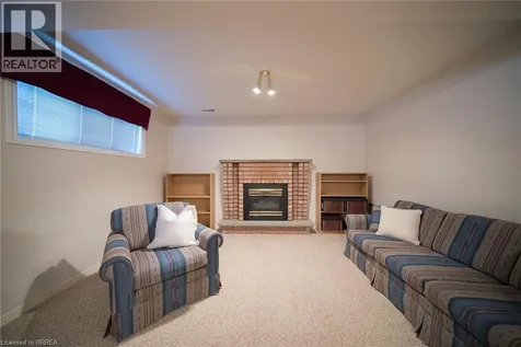 23 Trillium Way Brantford ON N3R 7T7