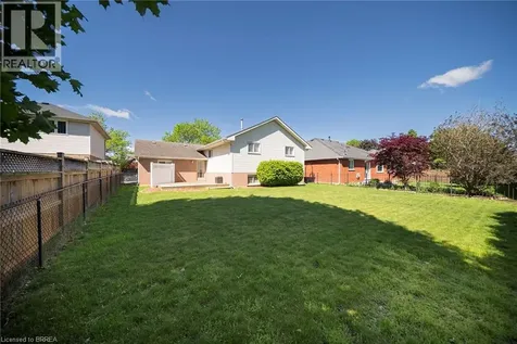 23 Trillium Way Brantford ON N3R 7T7