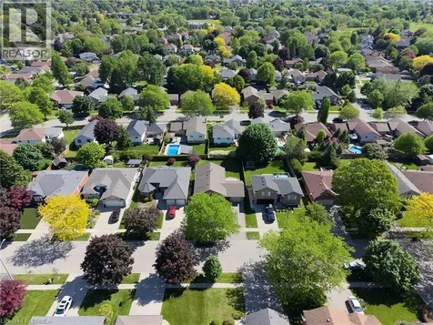 23 Trillium Way Brantford ON N3R 7T7