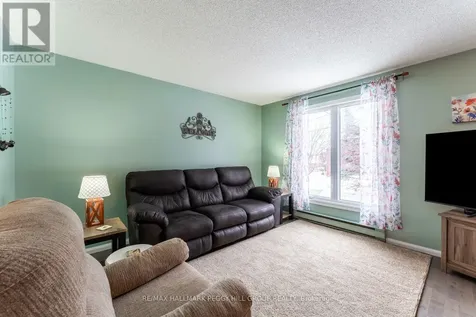 112 Borland Street East Orillia ON L3V 2B7