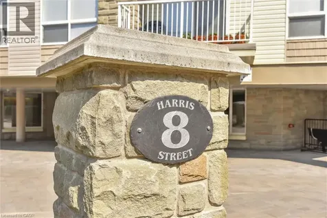 8 Harris Street Cambridge ON N1R 8R1